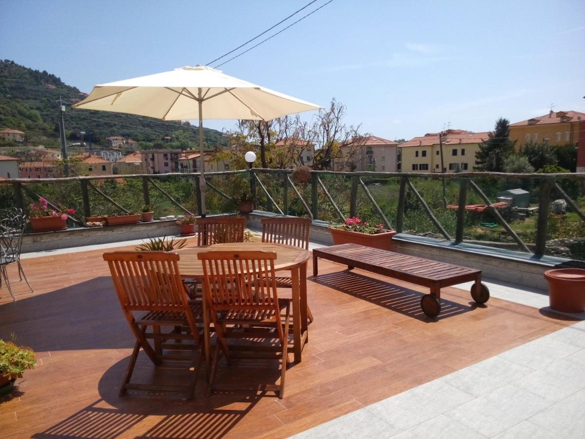 Casa Papaveri Rossi Finale Ligure Exterior foto